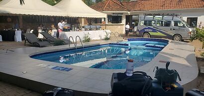 Mowicribs Hotel & Spa