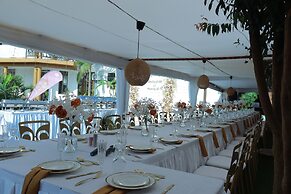 Mowicribs Hotel & Spa