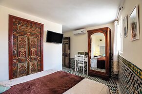 Dar Kika Salam By DKS