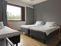 The Rooms Airport - 20Rooms