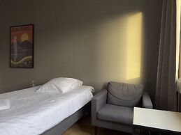 The Rooms Airport - 20Rooms