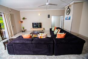 Dzimbahwe Guest Lodge