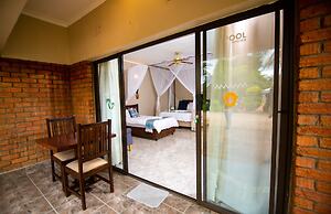 Dzimbahwe Guest Lodge