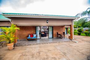 Dzimbahwe Guest Lodge