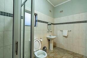 Dzimbahwe Guest Lodge