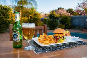 Dzimbahwe Guest Lodge