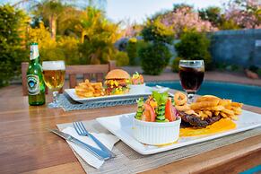 Dzimbahwe Guest Lodge