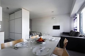 Seaside Downtown Apartment