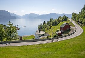 Lavik Fjord Hotell