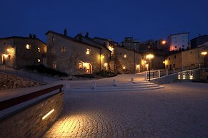 Borgotufi Albergo Diffuso