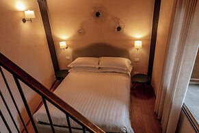 Borgotufi Albergo Diffuso