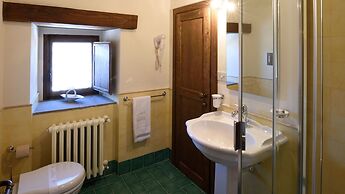 Borgotufi Albergo Diffuso