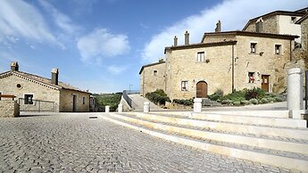 Borgotufi Albergo Diffuso