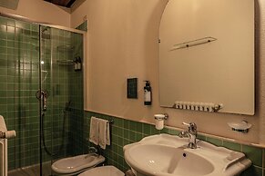 Borgotufi Albergo Diffuso