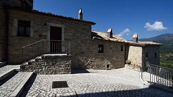 Borgotufi Albergo Diffuso