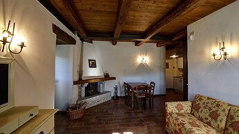 Borgotufi Albergo Diffuso