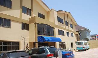 Ampomaah Hotel