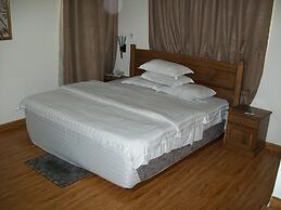 Ampomaah Hotel