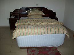 Ampomaah Hotel