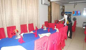 Ampomaah Hotel