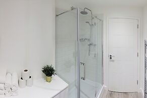 Hampton Suites Serviced Apartments