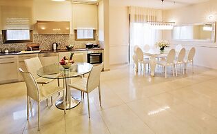 Ella Sun Eilat