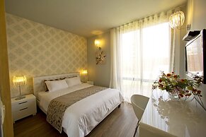 Ella Sun Eilat