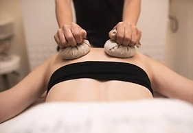 Hotel Pompaelo Urban Spa