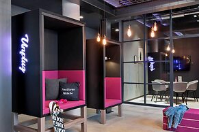 MOXY Frankfurt East