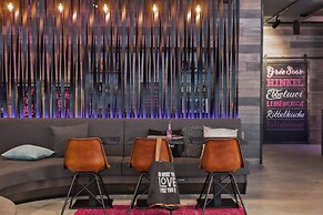 MOXY Frankfurt East