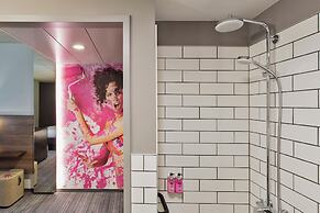 MOXY Frankfurt East