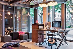 MOXY Frankfurt East