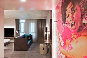 MOXY Frankfurt East