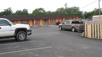 Sportsman Motel