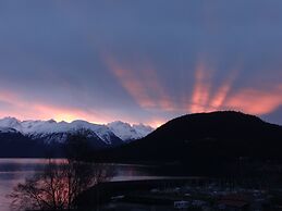 Captain's Choice Motel