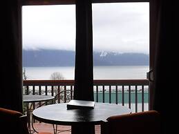 Captain's Choice Motel