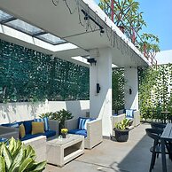 White Tree Residence