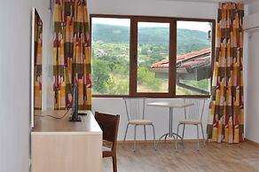 Festa Gardenia Hills