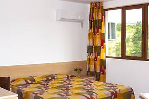 Festa Gardenia Hills