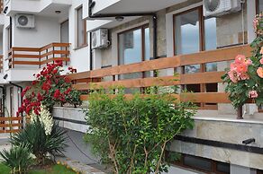 Festa Gardenia Hills