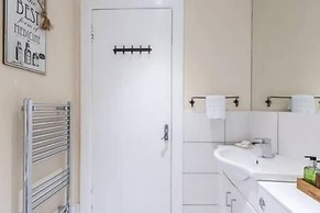 Maya's Glasgow Holiday Homes