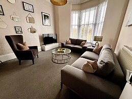 Maya's Glasgow Holiday Homes