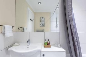 Maya's Glasgow Holiday Homes