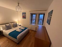 Maya's Glasgow Holiday Homes