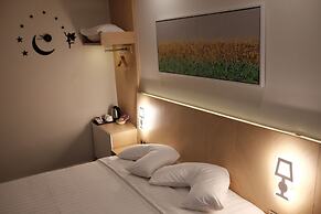 Verse Luxe Hotel Wahid Hasyim