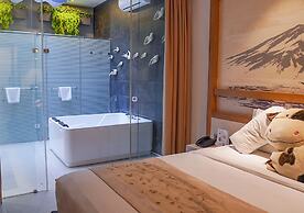 Verse Luxe Hotel Wahid Hasyim