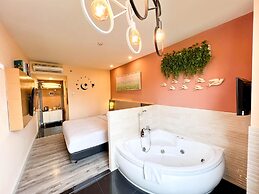 Verse Luxe Hotel Wahid Hasyim