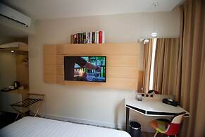Verse Luxe Hotel Wahid Hasyim