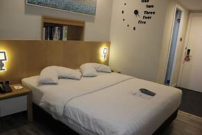 Verse Luxe Hotel Wahid Hasyim