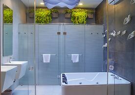 Verse Luxe Hotel Wahid Hasyim